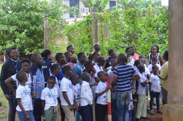 Journée de Culture et de Détente pour les Orphelins d&rsquo;Ekounou et d&rsquo;Emombo : Une Initiation à la Richesse du Patrimoine Camerounais